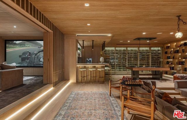 1039 Wallace, Beverly Hills, CA 90210