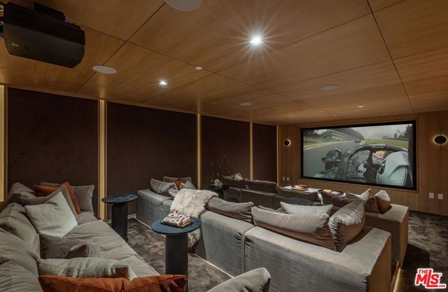 1039 Wallace, Beverly Hills, CA 90210