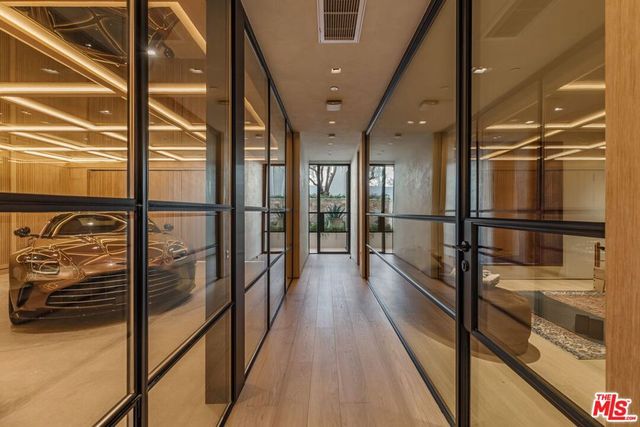 1039 Wallace, Beverly Hills, CA 90210