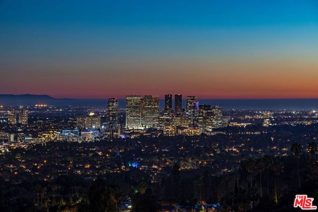 1039 Wallace, Beverly Hills, CA 90210