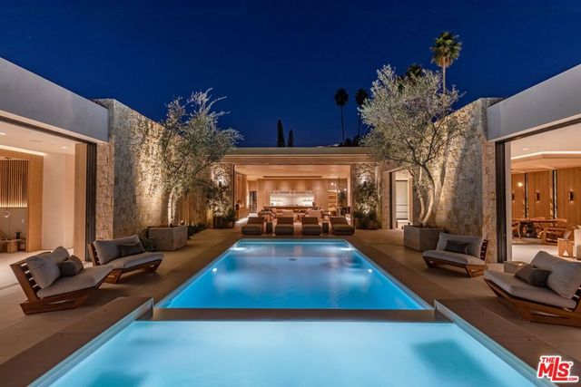 1039 Wallace, Beverly Hills, CA 90210