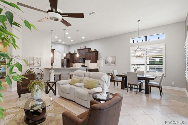 1540 W Caroline Path, Lecanto, FL 34461