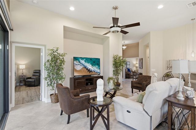 1540 W Caroline Path, Lecanto, FL 34461