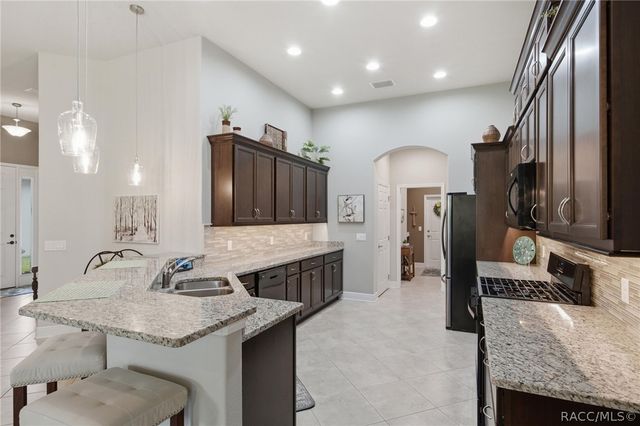1540 W Caroline Path, Lecanto, FL 34461
