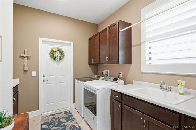 1540 W Caroline Path, Lecanto, FL 34461