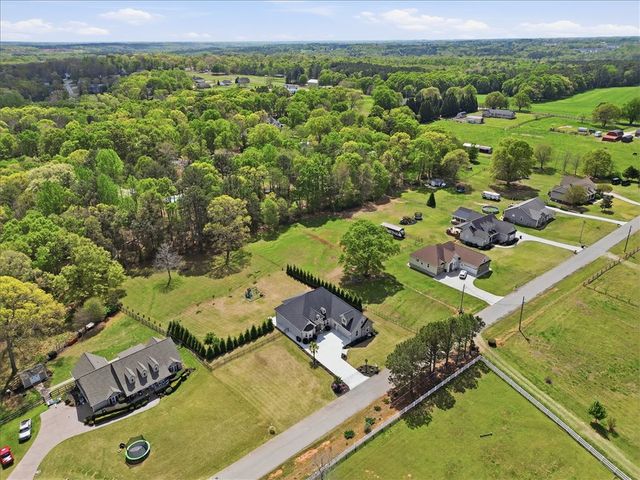 126 Na Lin Way, Anderson, SC 29621