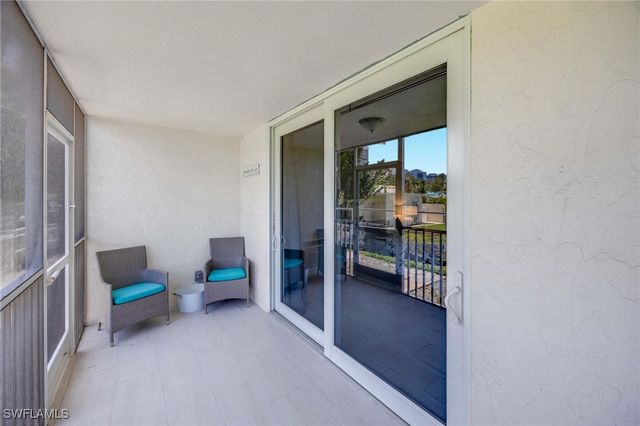 5 Bluebill AVE 108, Naples, FL 34108