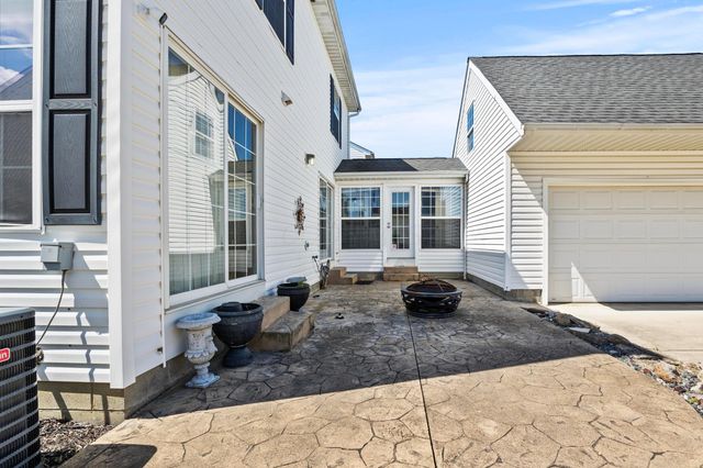 4462 Alameda Drive, Grove City, OH 43123