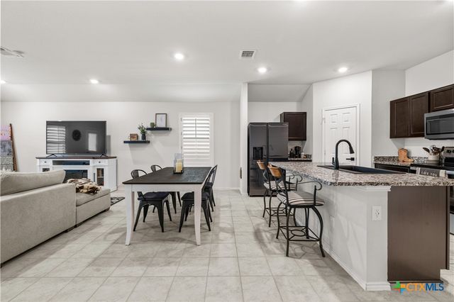 583 Taggart Trail, Jarrell, TX 76537