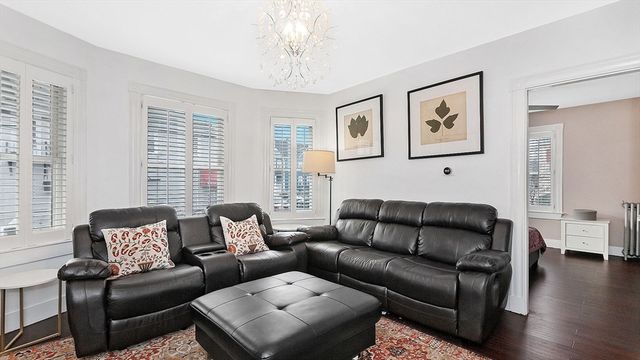 132 Myrtle St 2, Waltham, MA 02453