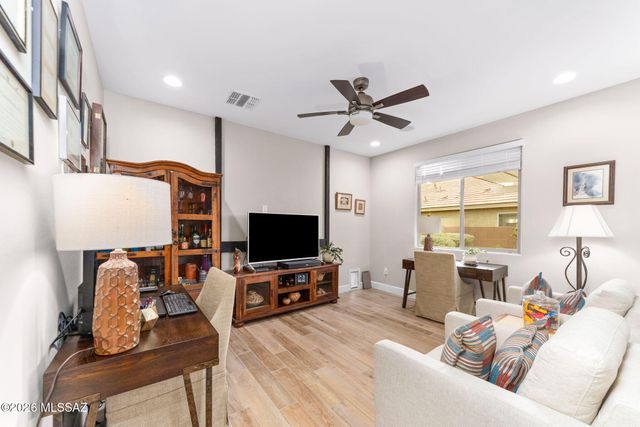 5660 S Wind Cave Trail, Tucson, AZ 85747