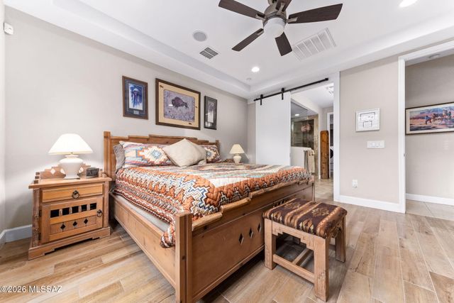 5660 S Wind Cave Trail, Tucson, AZ 85747