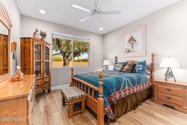 5660 S Wind Cave Trail, Tucson, AZ 85747