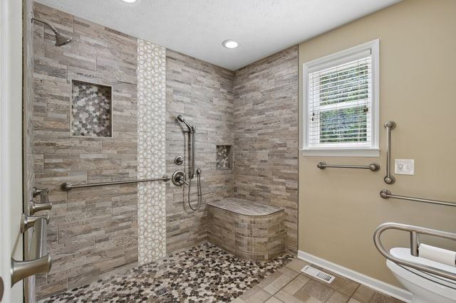 9670 Coles Ferry Pike, Lebanon, TN 37087