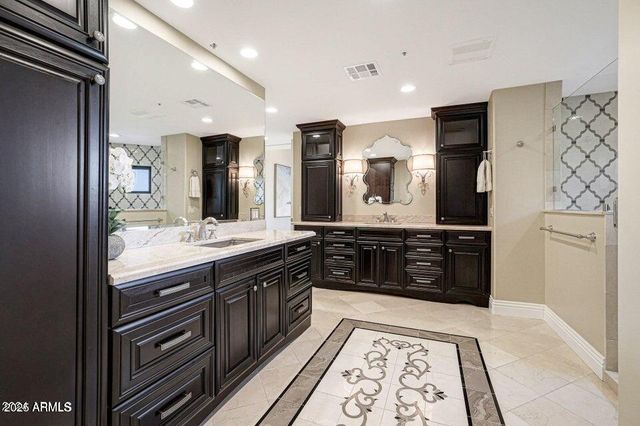 10638 E YEARLING Drive, Scottsdale, AZ 85255