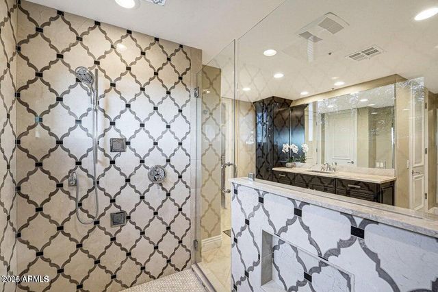 10638 E YEARLING Drive, Scottsdale, AZ 85255