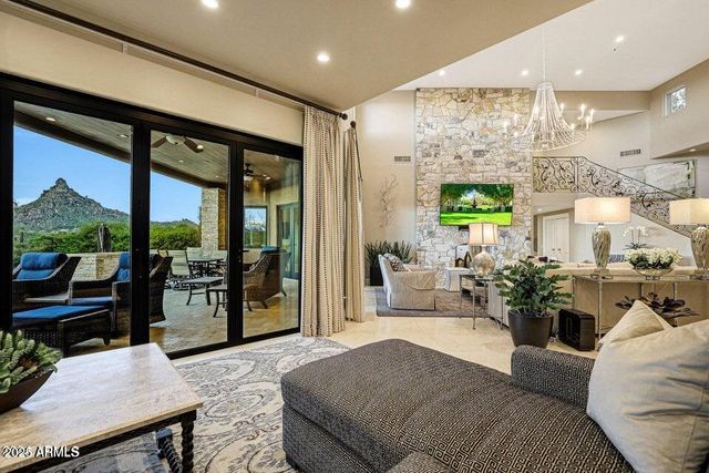 10638 E YEARLING Drive, Scottsdale, AZ 85255