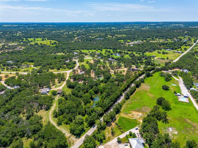 410 Wild Hill Oak Drive, Springtown, TX 76082