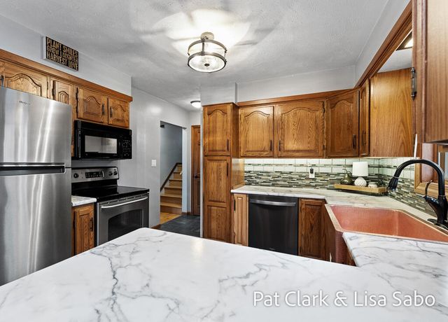 12826 Riley Street, Holland, MI 49424