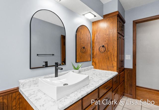 12826 Riley Street, Holland, MI 49424