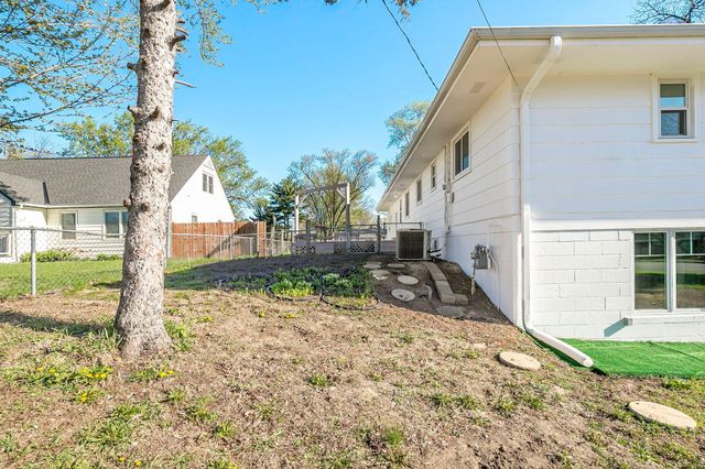 9242 Queen Avenue S, Bloomington, MN 55431