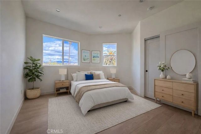 415 N La Fayette Park, Los Angeles, CA 90026