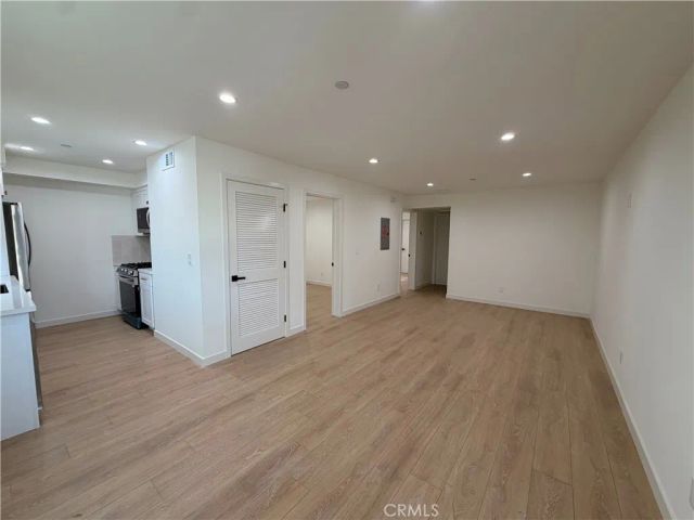 415 N La Fayette Park, Los Angeles, CA 90026