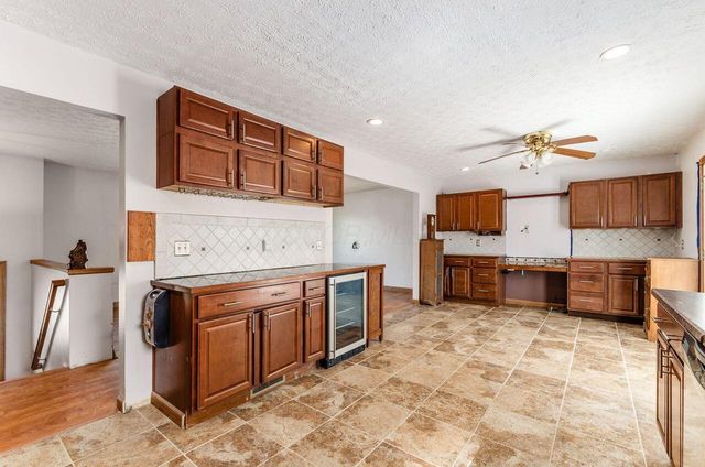 1328 Hilton Drive, Reynoldsburg, OH 43068