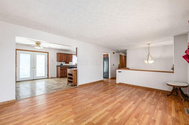 1328 Hilton Drive, Reynoldsburg, OH 43068