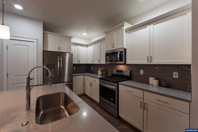776 Crop Ct NE, Albany, OR 97322