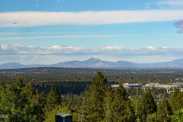 3081 NW Craftsman Drive, Bend, OR 97703