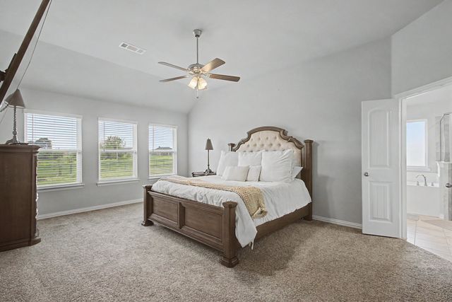197 Stone Canyon Drive, Rhome, TX 76078
