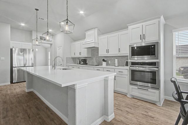197 Stone Canyon Drive, Rhome, TX 76078