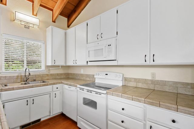 2232 Boyer Dr, Carmichael, CA 95608