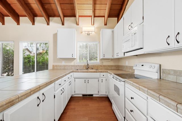 2232 Boyer Dr, Carmichael, CA 95608