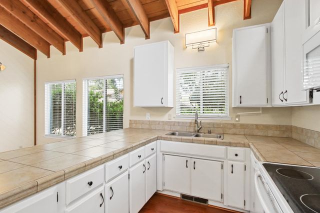 2232 Boyer Dr, Carmichael, CA 95608