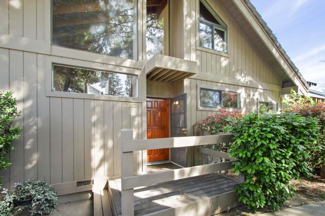 2232 Boyer Dr, Carmichael, CA 95608