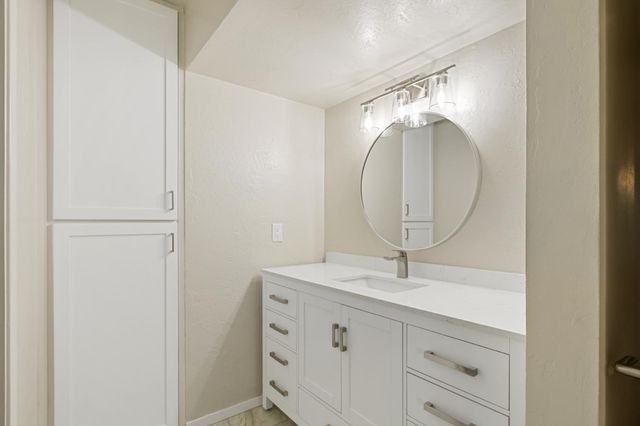 2232 Boyer Dr, Carmichael, CA 95608