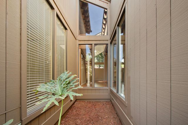 2232 Boyer Dr, Carmichael, CA 95608