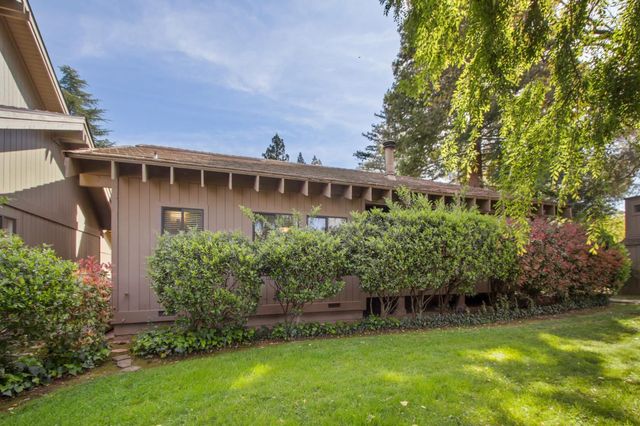 2232 Boyer Dr, Carmichael, CA 95608