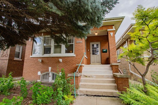 5129 W George Avenue, Chicago, IL 60641