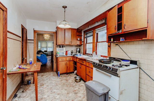 5129 W George Avenue, Chicago, IL 60641