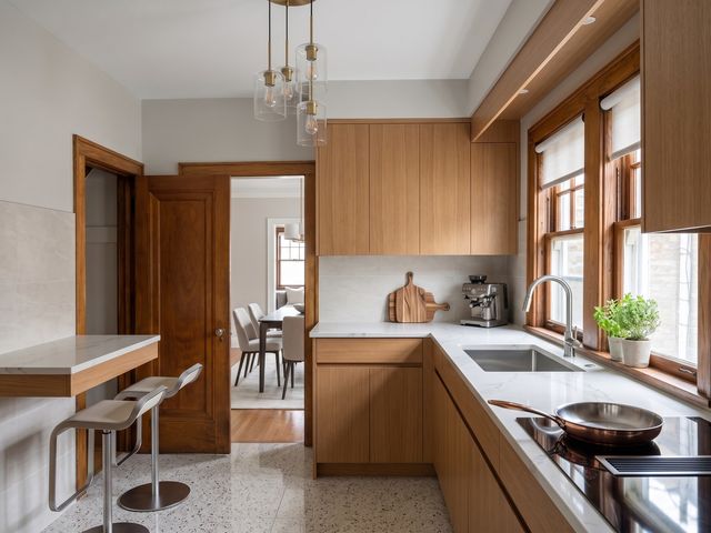 5129 W George Avenue, Chicago, IL 60641
