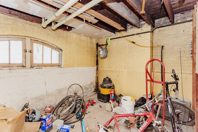 5129 W George Avenue, Chicago, IL 60641