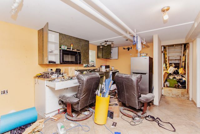 5129 W George Avenue, Chicago, IL 60641