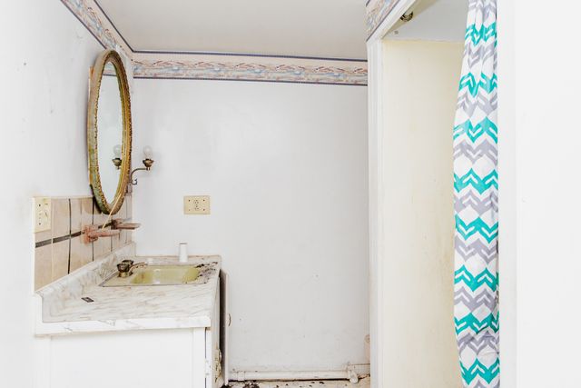5129 W George Avenue, Chicago, IL 60641