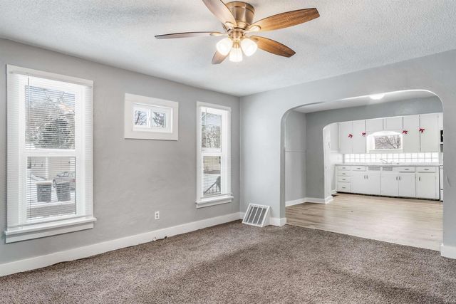 558 N Riley Street, Kendallville, IN 46755