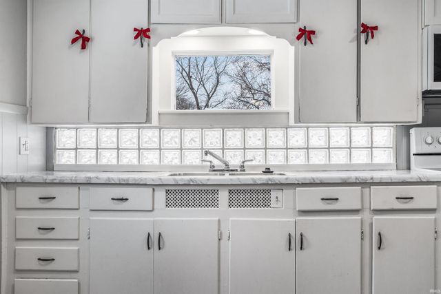 558 N Riley Street, Kendallville, IN 46755