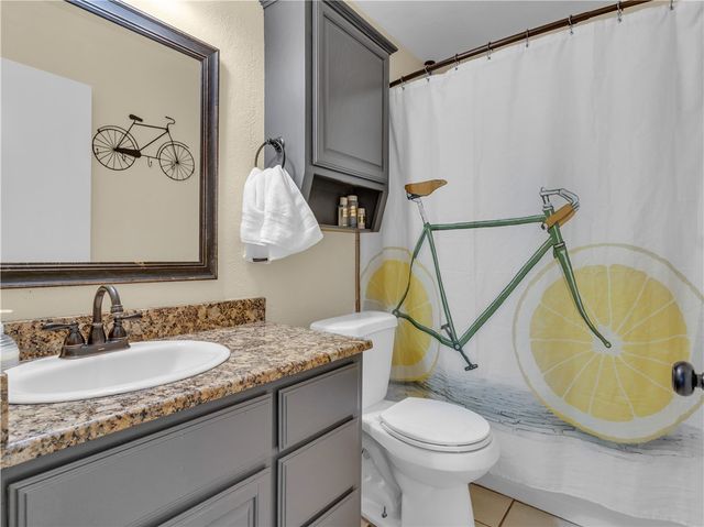 2052 Hidden Lake Ave, Corpus Christi, TX 78412