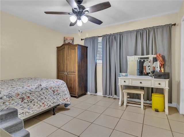 2052 Hidden Lake Ave, Corpus Christi, TX 78412
